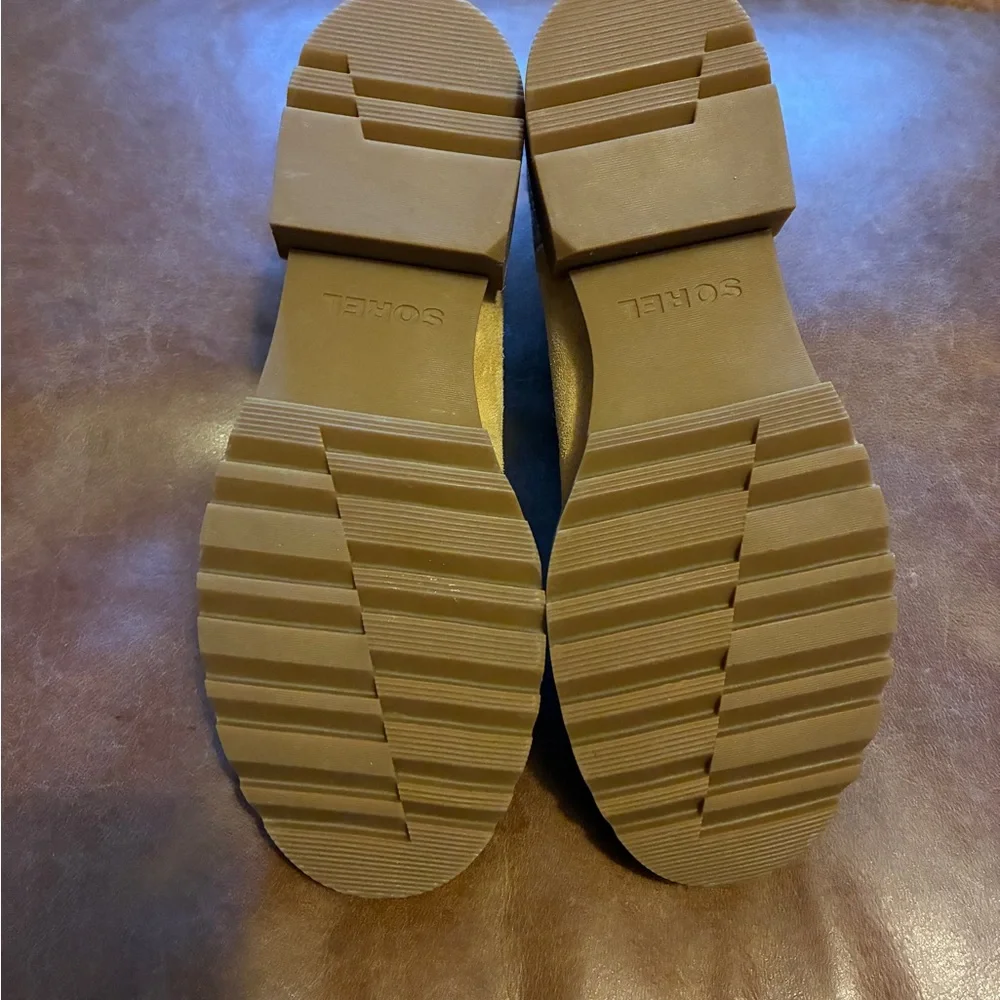 NWT Sorel Emelie II Tan Suede Chelsea Ankle Boots W7 - Picture 5 of 9